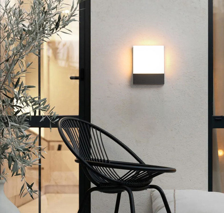 IP65 15W wall light outdoors