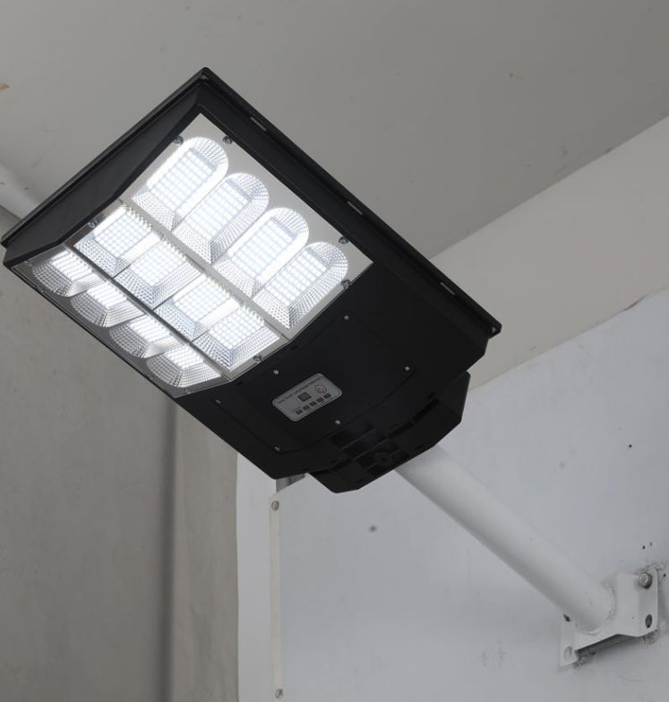 IP66 Waterproof Solar Street Light with Remote Control