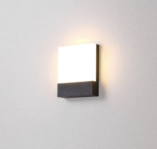 IP65 15W wall light outdoors