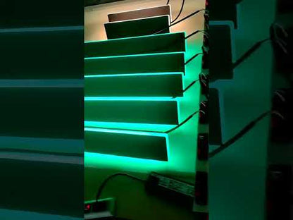 Outdoor linear wall lamp for garden